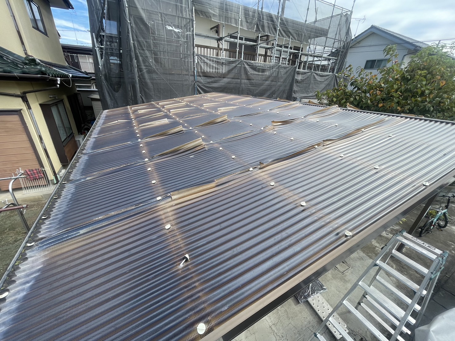 ポリカ波板修理　施工前