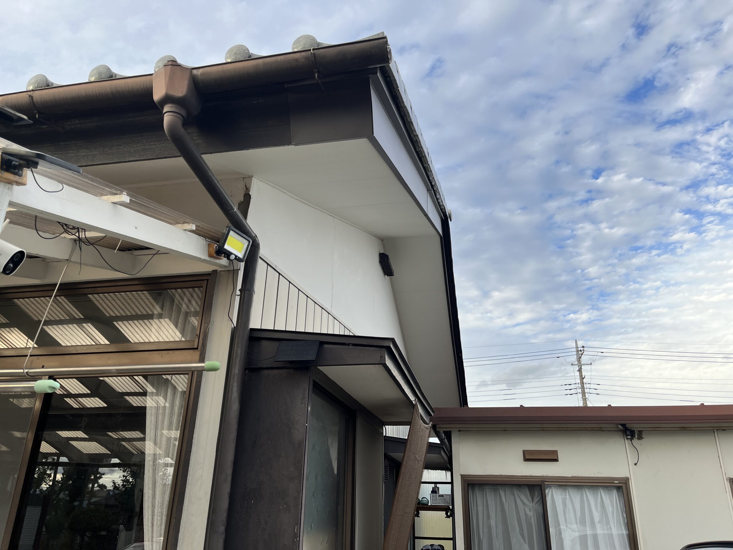 軒天と破風板金の交換 施工後